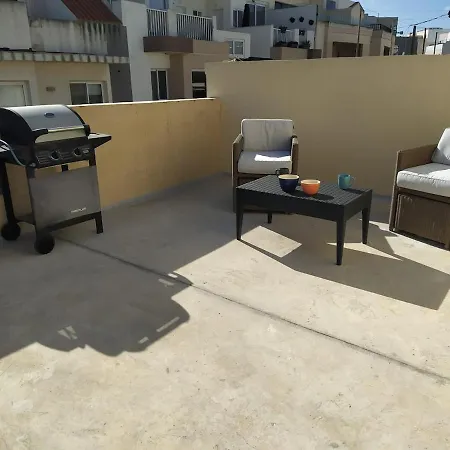 Apartamento Hilltop With A Roof Terrace *